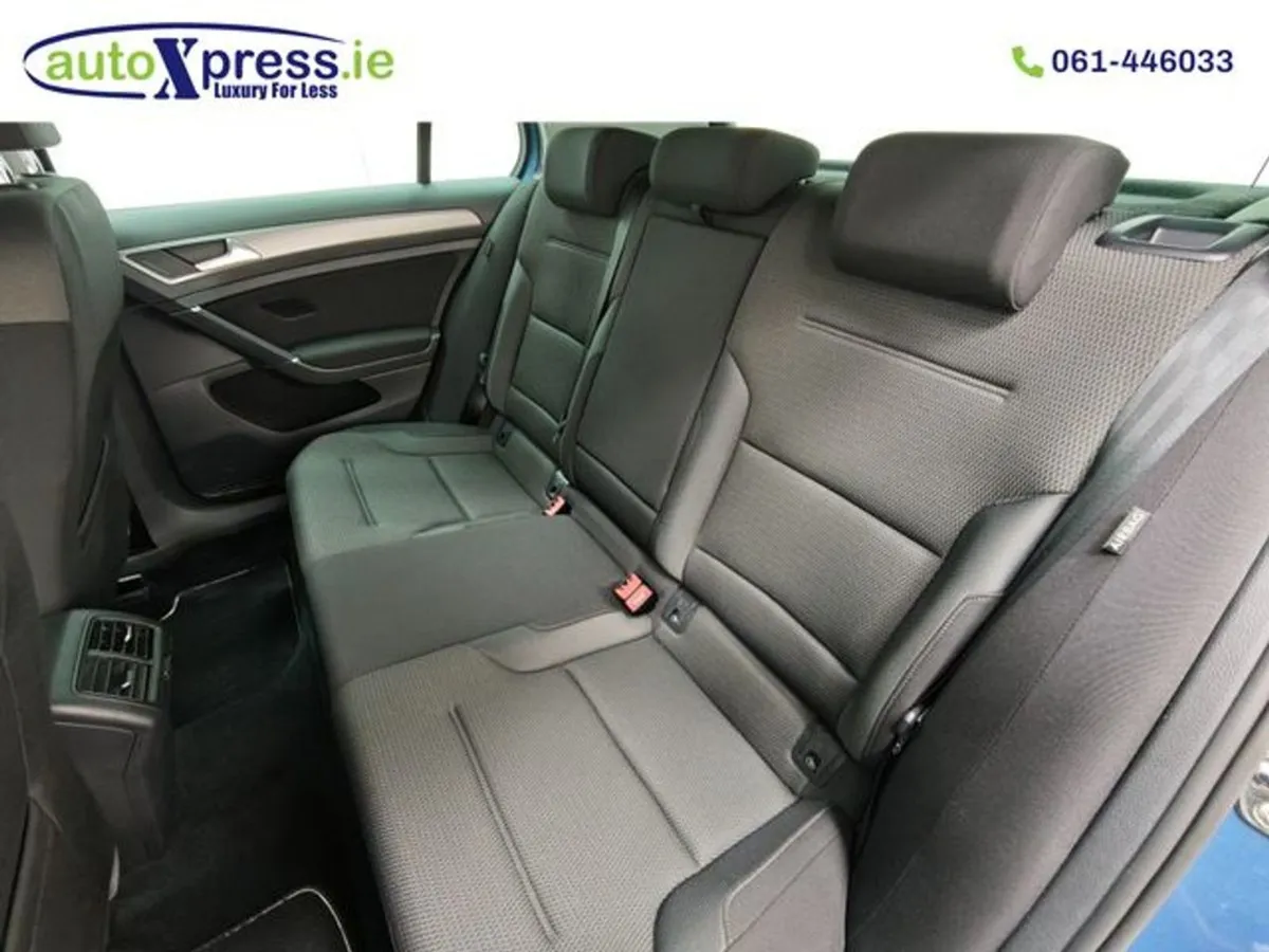 Volkswagen Golf 1.2 TSI Bluemotion Automatic  Rev - Image 4