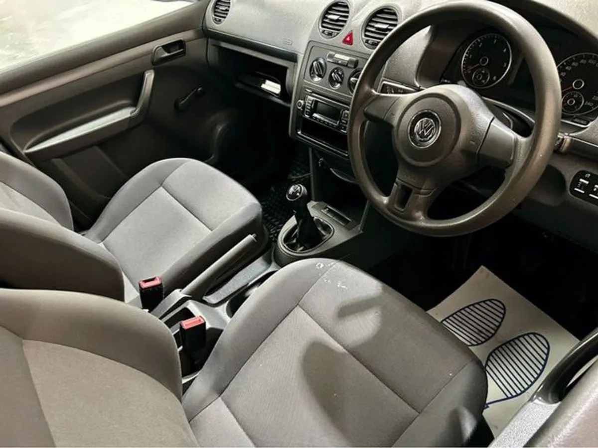 Volkswagen Caddy VAN 1.6 TDI 75hp 5 5speed 5DR - Image 4