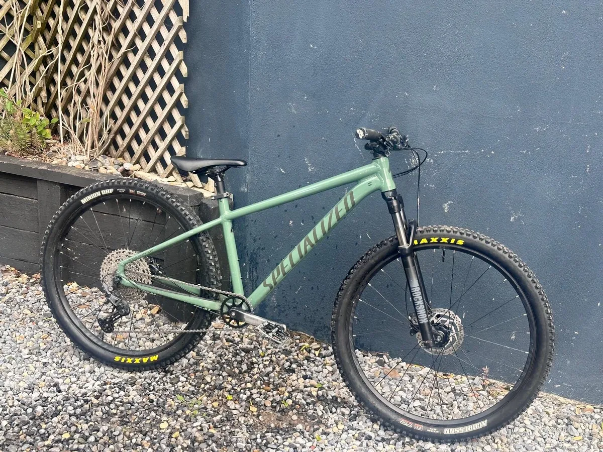 Specalized Rockhopper Comp 2023 MTB TRAIL BIKE - Image 1