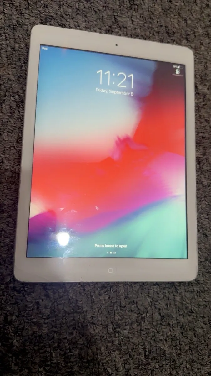 iPad Air 1 16GB WiFi Silevr iOS 12.5.7 - Image 3