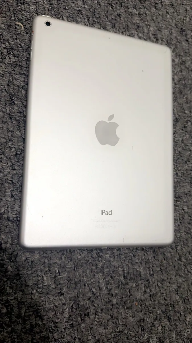 iPad Air 1 16GB WiFi Silevr iOS 12.5.7 - Image 4
