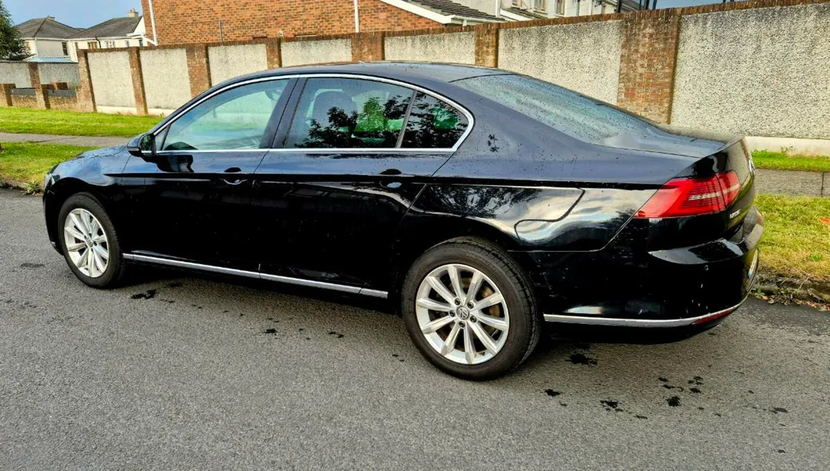 2015 Volkswagen Passat 1.6TDi Highline - Image 4