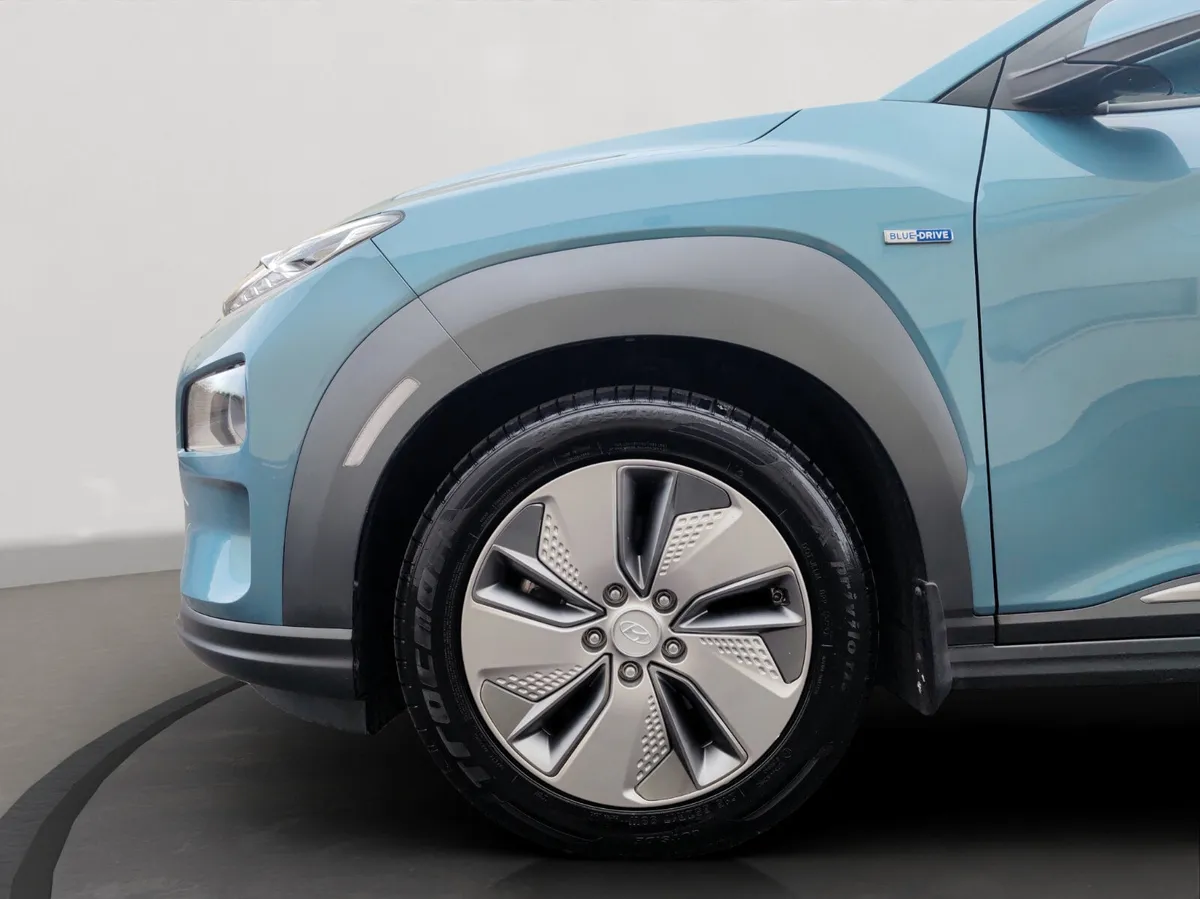 Hyundai KONA EV 64 kW Premium - Image 3