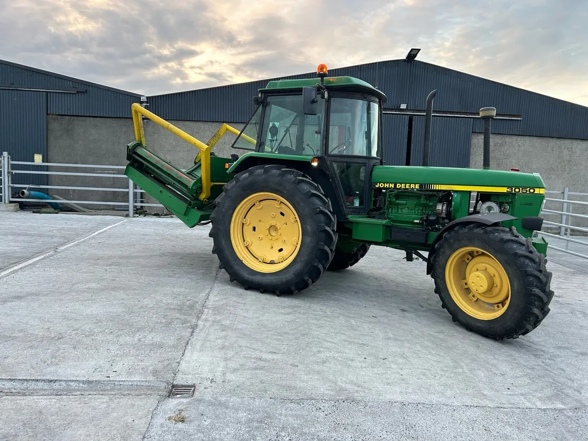 Bale feeder/unroller - Image 1