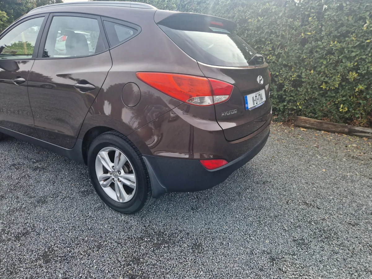 Hyundai ix35 LOW MILEAGE 2011 - Image 2