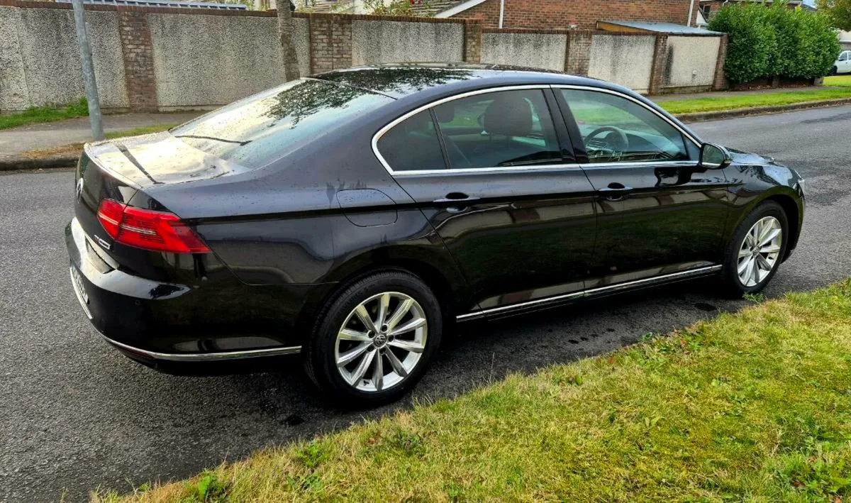 2015 Volkswagen Passat 1.6TDi Highline - Image 3