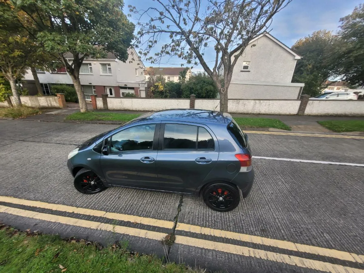 Toyota yaris TR 2009 1.4 Diesel - Image 3