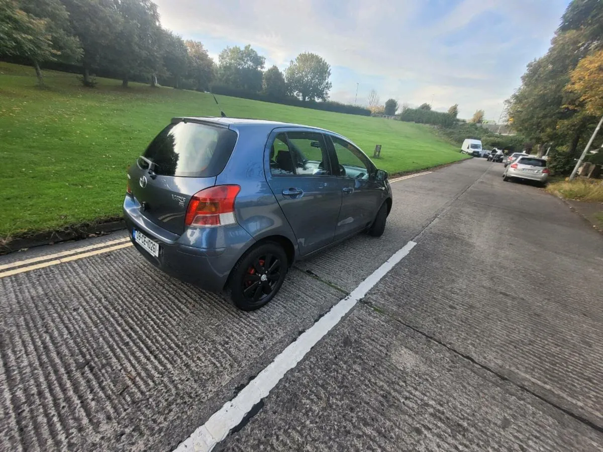 Toyota yaris TR 2009 1.4 Diesel - Image 4