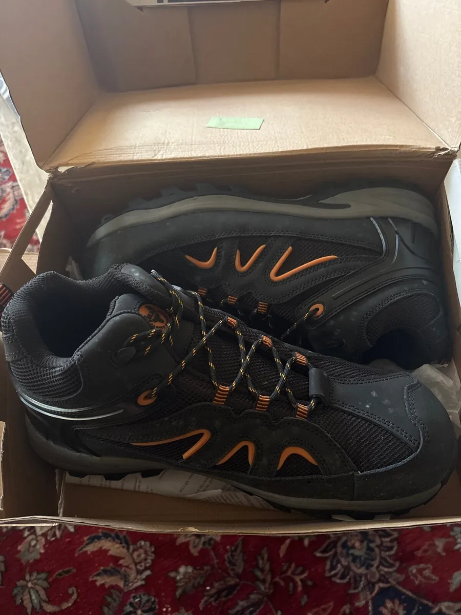 Work boots Brand New - Image 1
