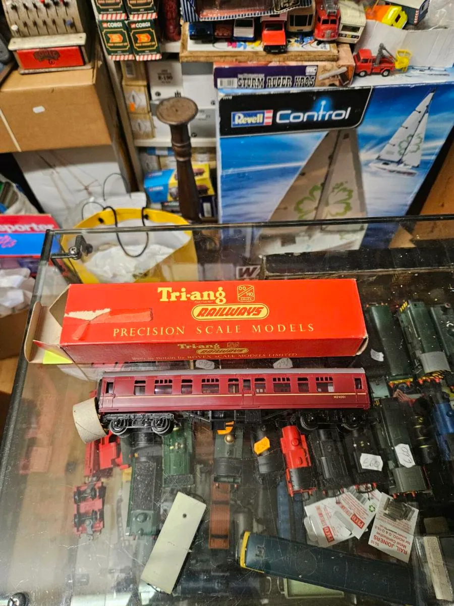 Hornby Triang OO Gauge Carraige