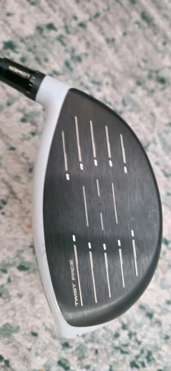TaylorMade Sim 2 Driver 10.5degree Loft - Image 1