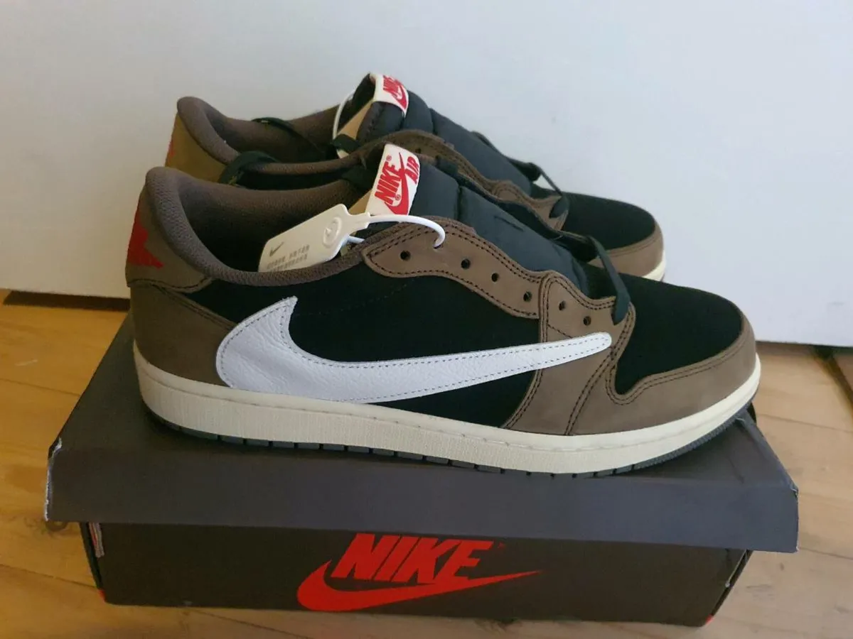 Jordan 1 low Travis Scott - Image 1