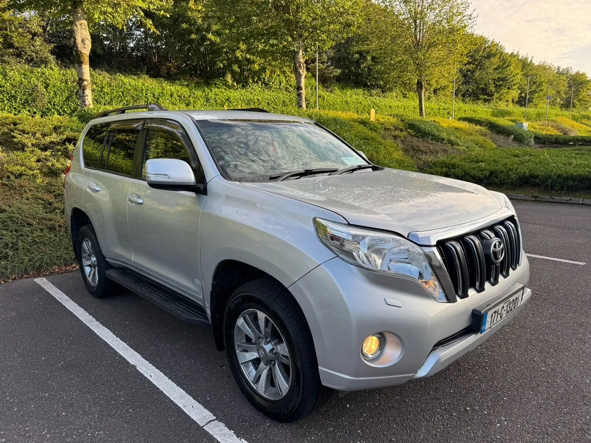 Toyota Land Cruiser 2017, 5 Seat, Business Class - Image 1