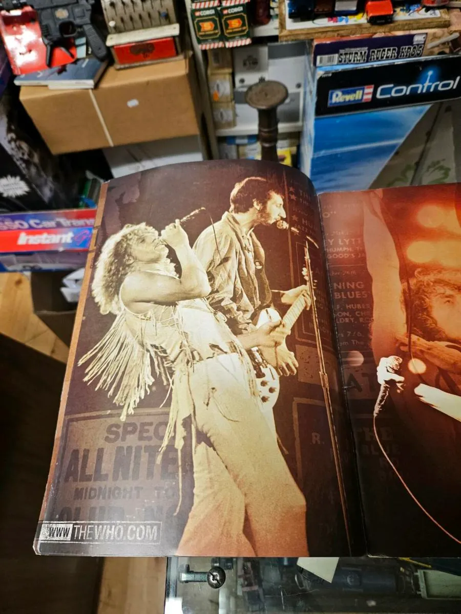 The WHO 2013 Tour Booklet - Image 2