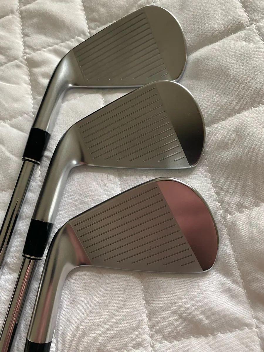 As New Srixon ZXi7 5-PW - Image 3