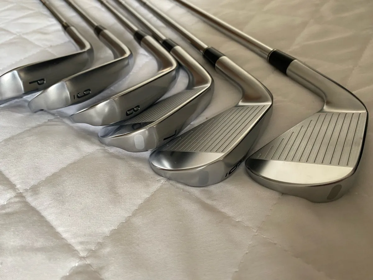As New Srixon ZXi7 5-PW - Image 4