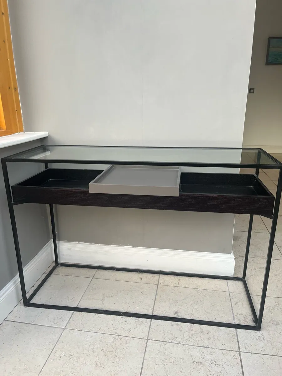Meadows and Byrne console table - Image 1