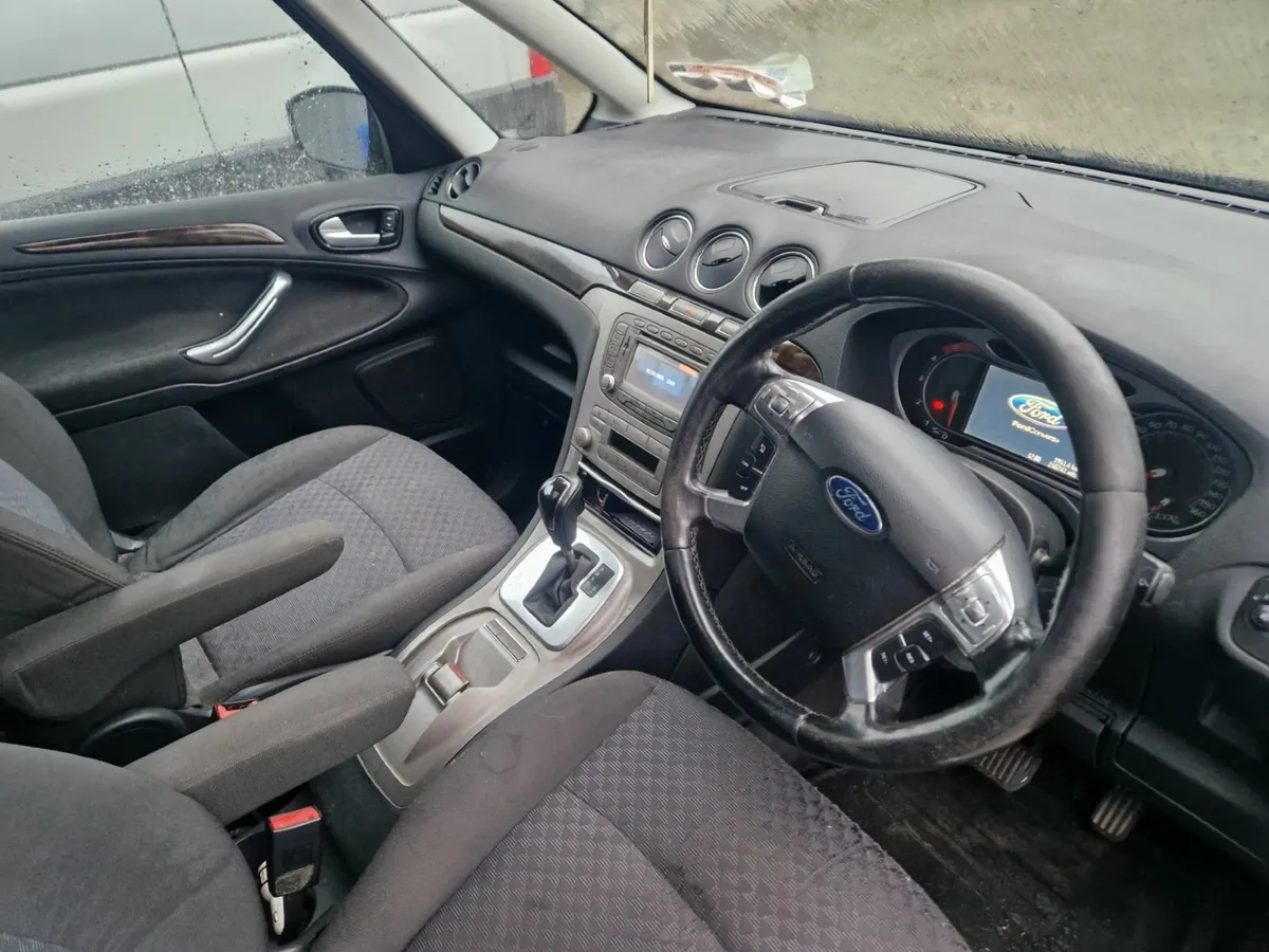 Ford Galaxy 2009 - Image 2