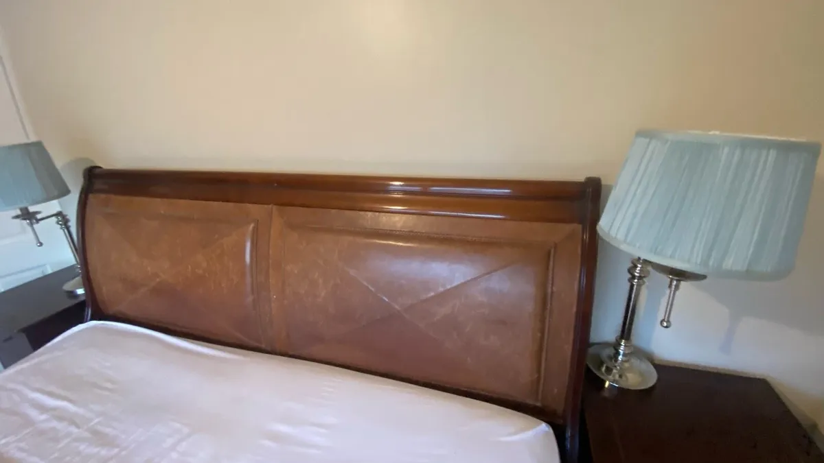 King Size Mahogany Sleigh Bed & Lockers - Image 4