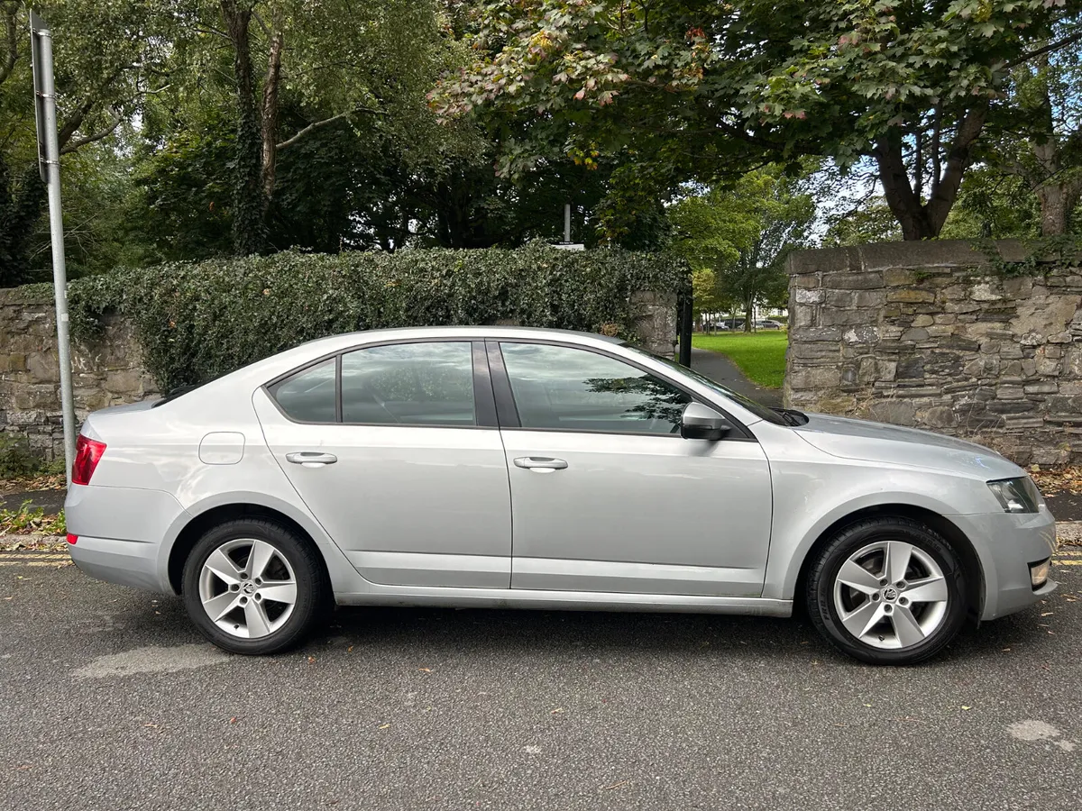 2016 SKODA OCTAIVA AUTOMATIC TAX DECEMBER 2025 - Image 4