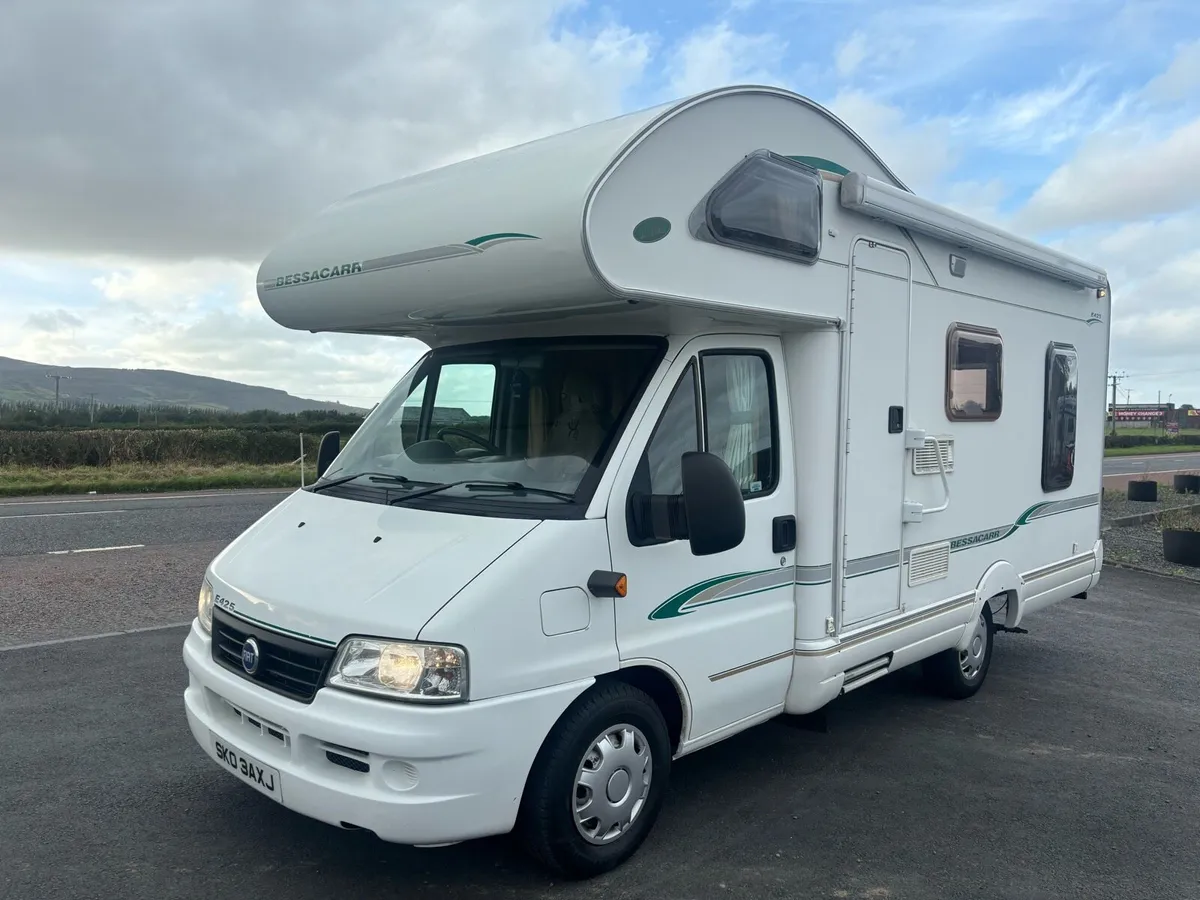 FIAT DUCATO 2.8 TDI BESSACARR 4 berth NI 2004 - Image 2
