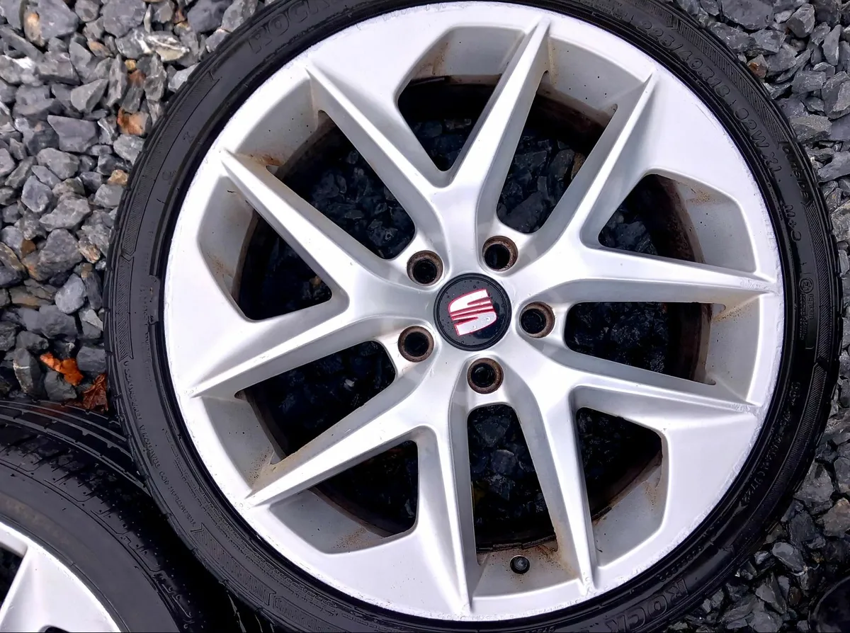5x112 Seat 18inch Alloys • Leon FR • - Image 2
