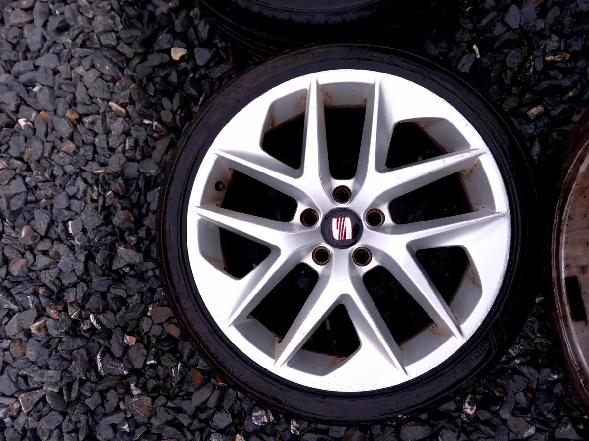 5x112 Seat 18inch Alloys • Leon FR • - Image 3