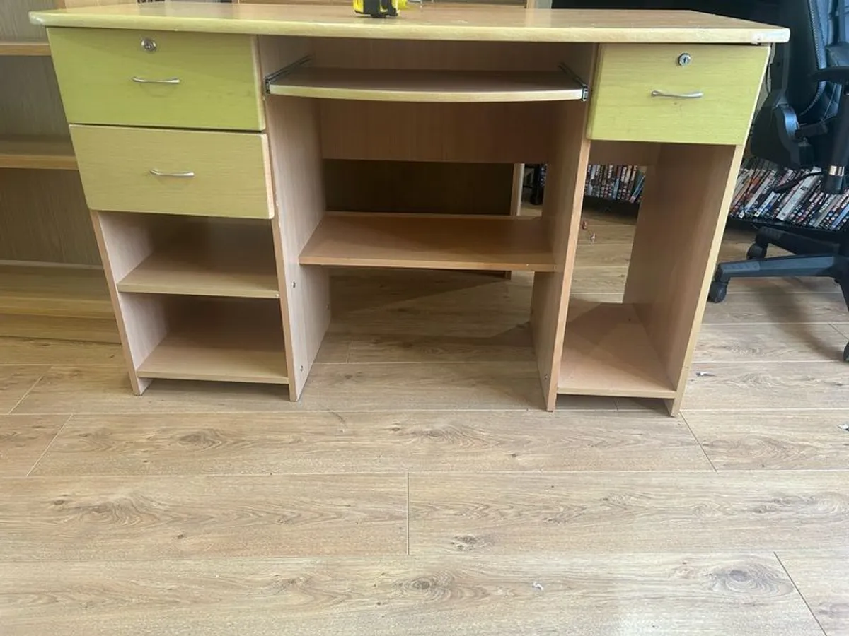 office - Image 1
