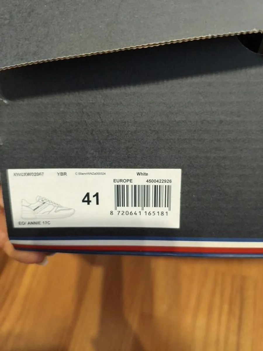 Brand new Tommy Hilfiger trainers - Image 3