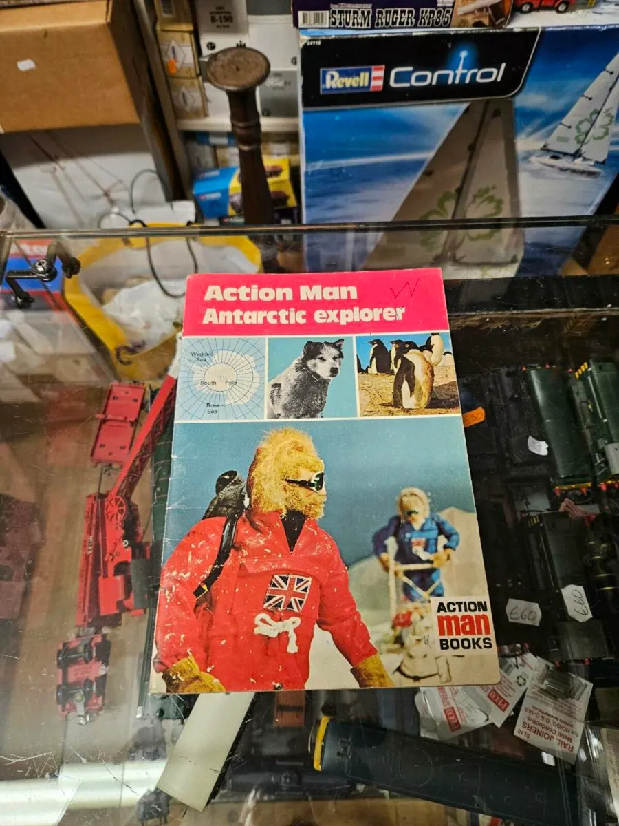 Vintage Action Man Booklet - Image 1