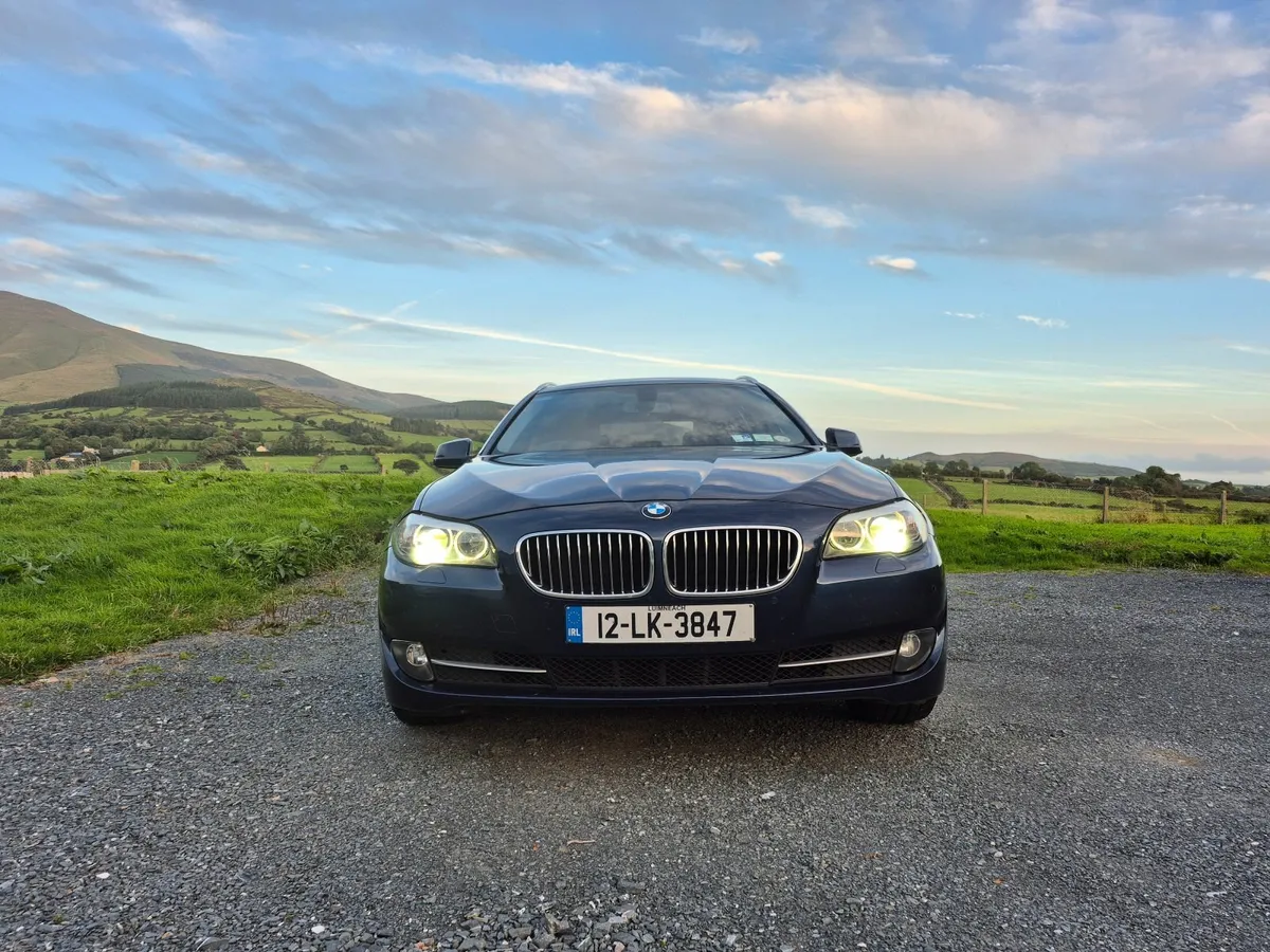 BMW 5-Series 2012 - Image 1