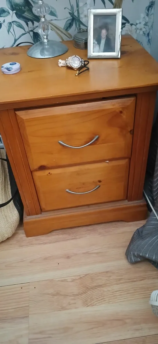 Solid wood bedroom set - Image 3