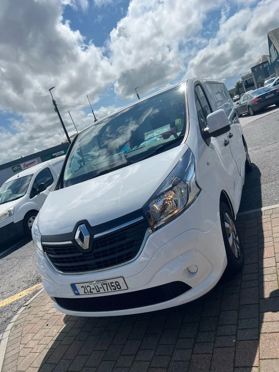 Renault Trafic 2.0 LWB ( Low Km ) - Image 1
