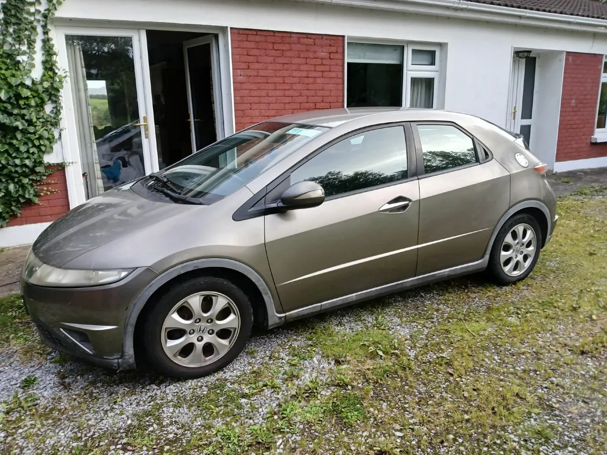 Honda Civic 2008 - Image 2