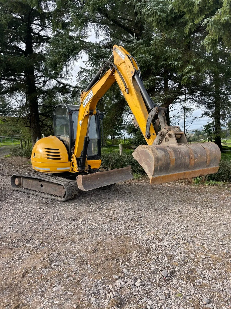 Jcb 8055 digger - Image 2