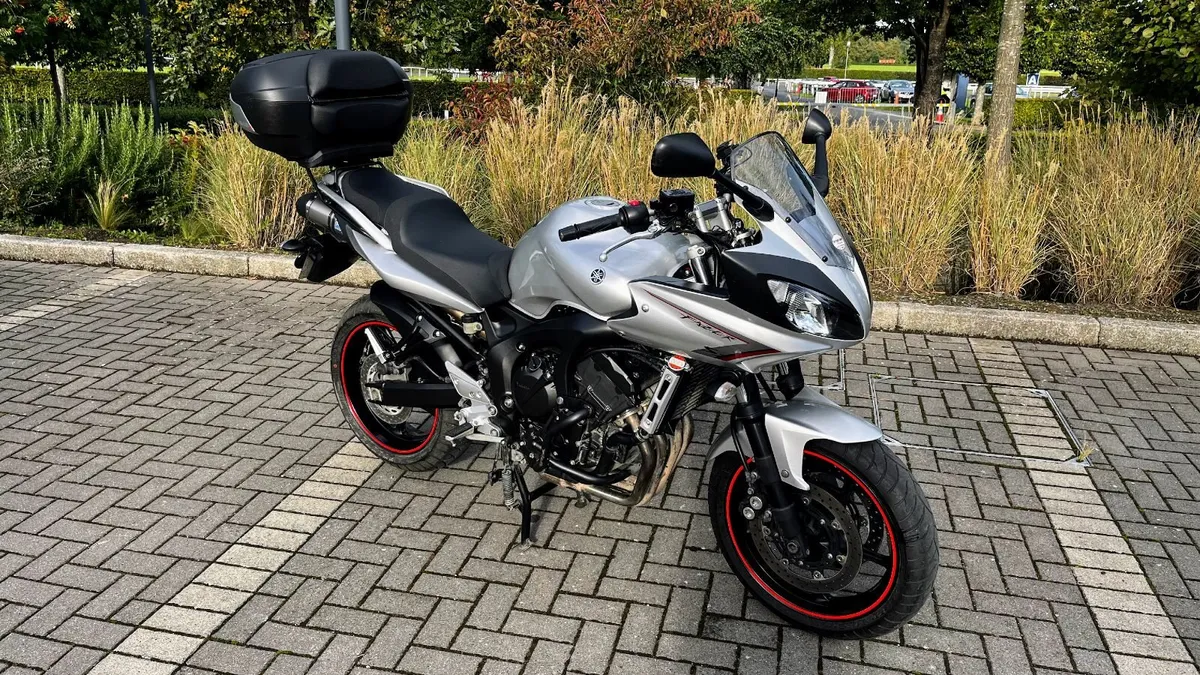 Yamaha Fazer, Top Shape, Low Miles & Insurance - Image 3