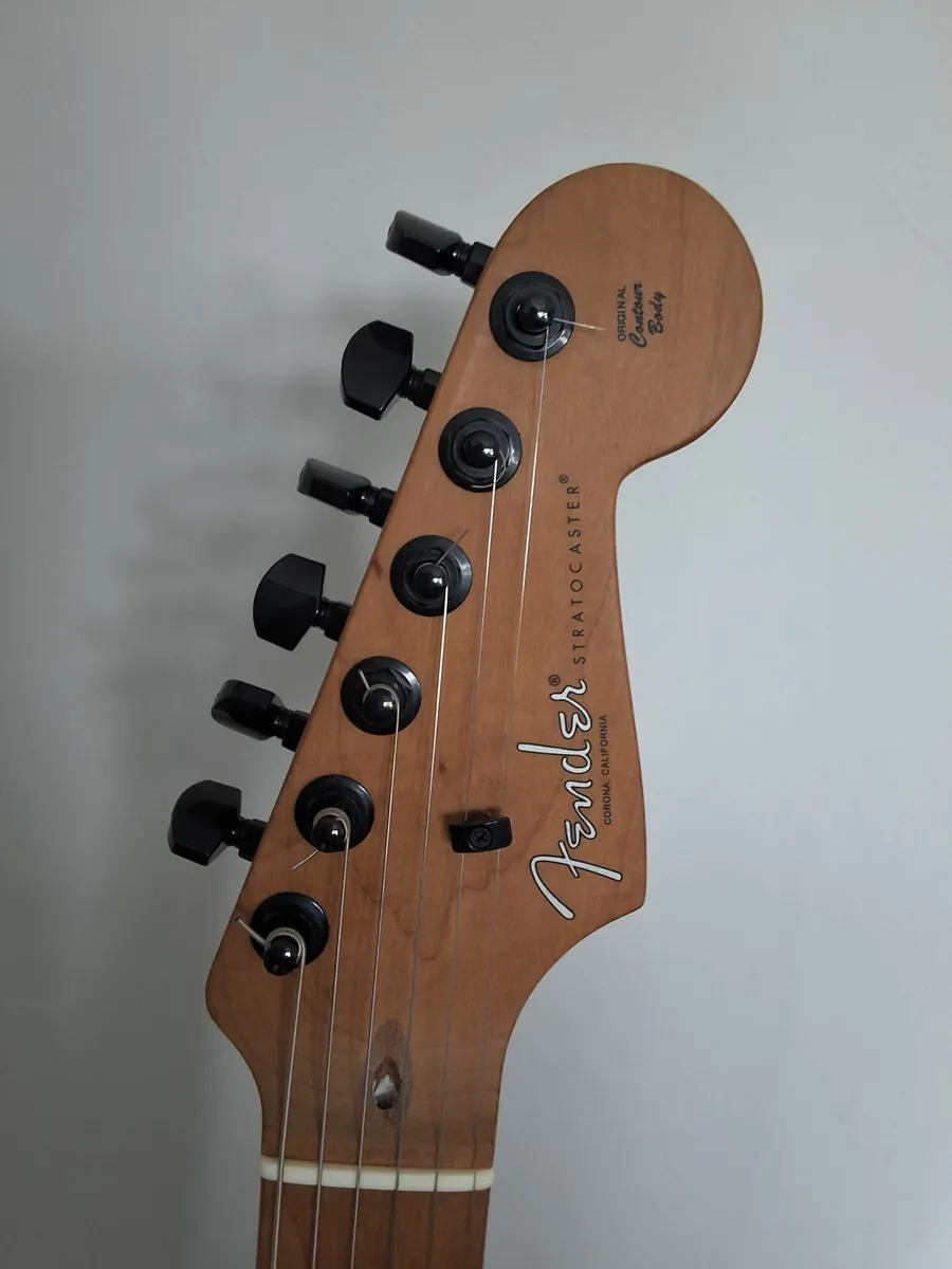 Fender Stratocaster - Image 2