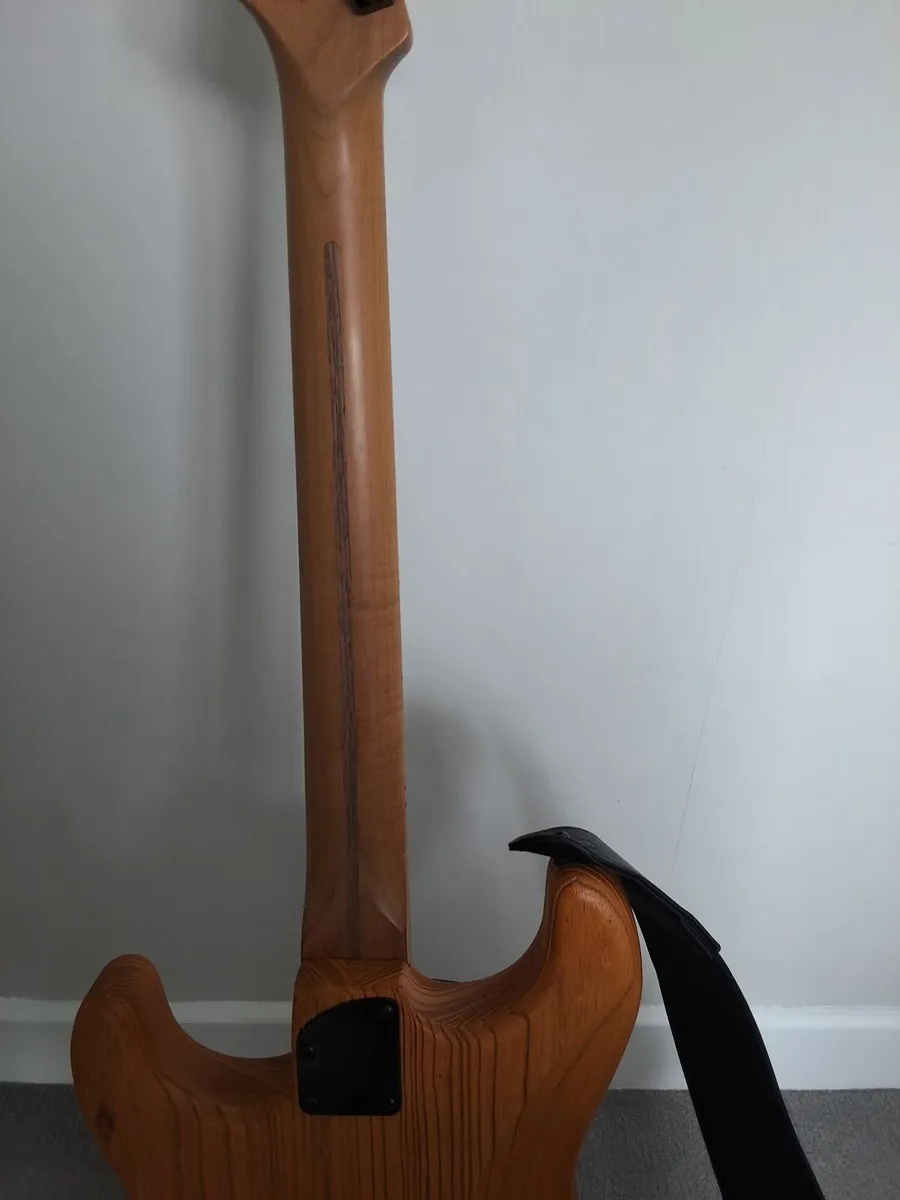 Fender Stratocaster - Image 3