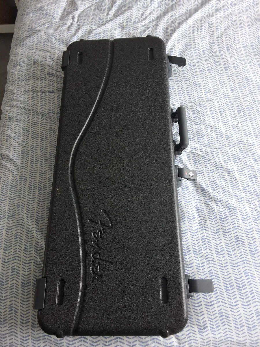 Fender Stratocaster - Image 4