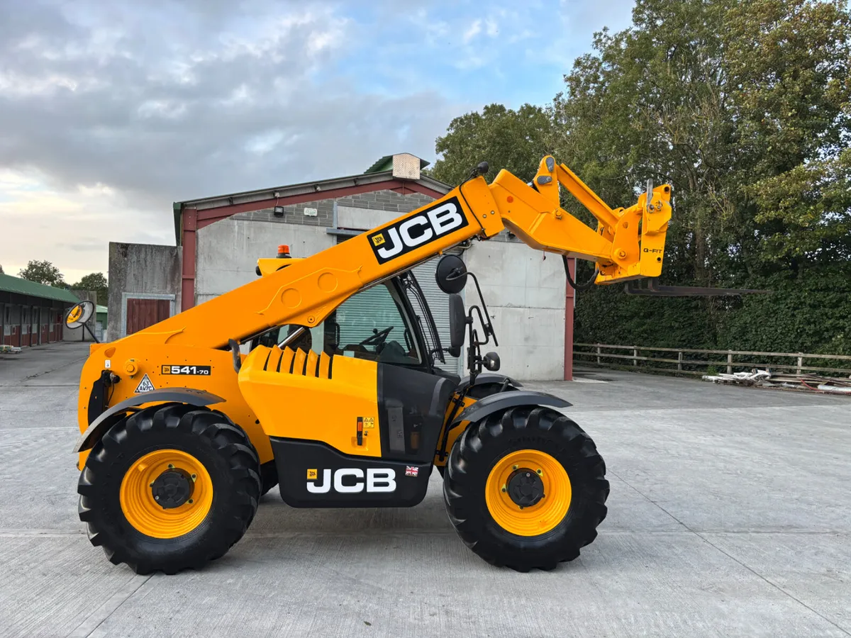2019 JCB 541-70 AGRI  (1760 Hours) - Image 2