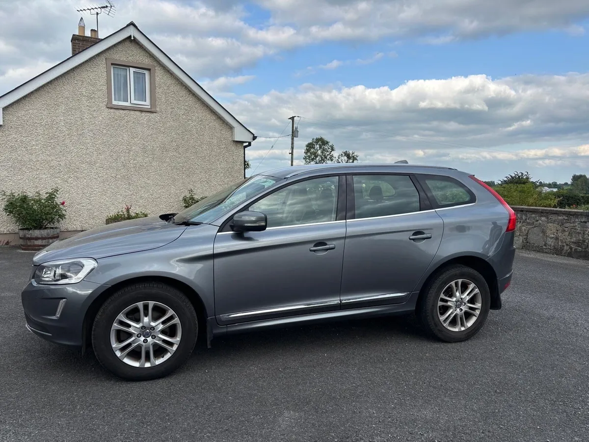Volvo XC60 2015 - Image 2