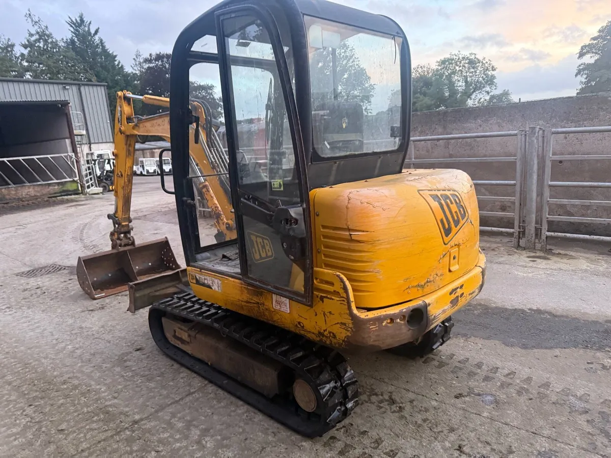 JCB 803 digger - Image 4