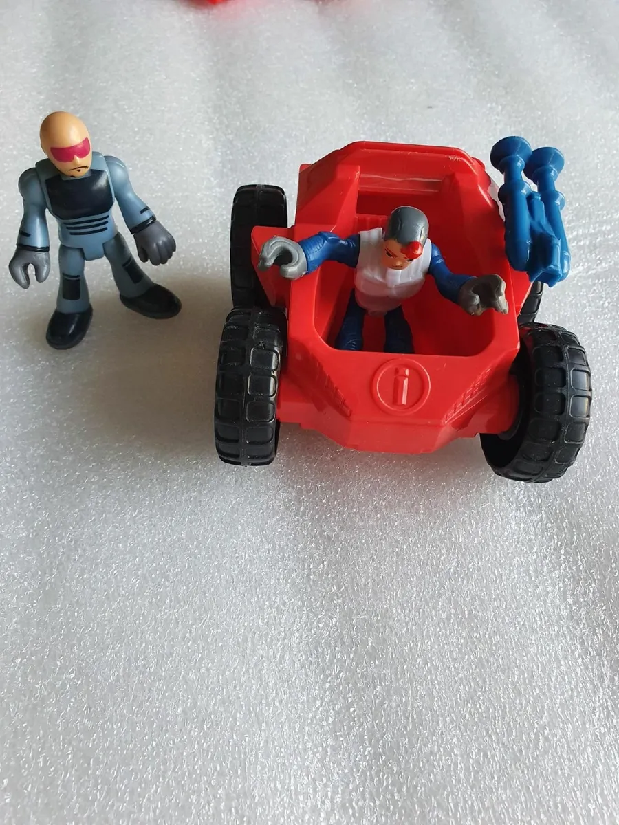 Imaginext  2-in-1 Supernova Battle Rover (2015) - Image 4