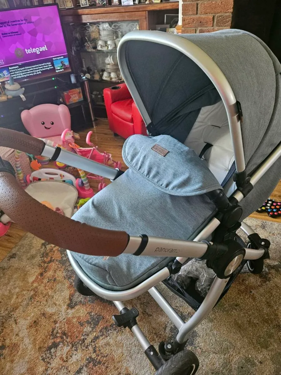 Pram - Image 2