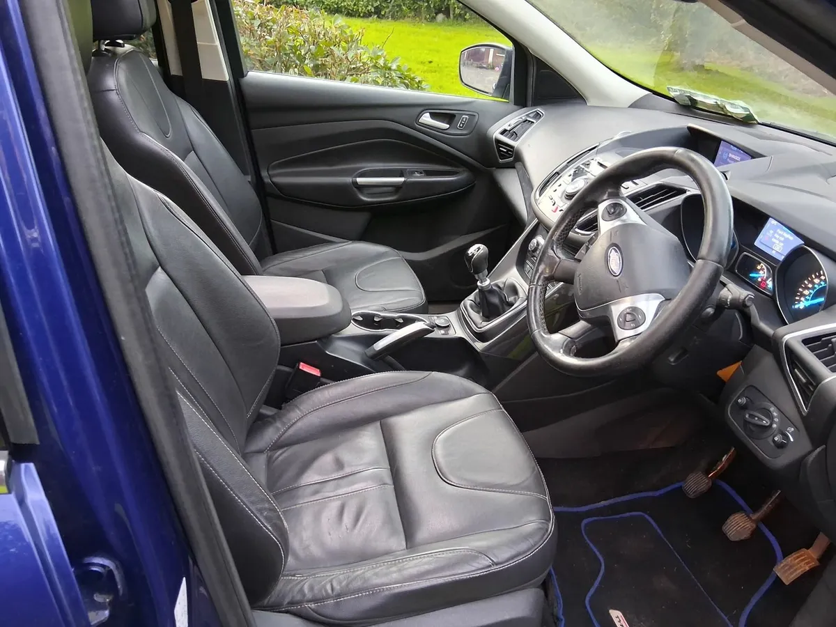 Ford Kuga 2013 2.0TDCI Titanium X 4WD Sunroof - Image 2