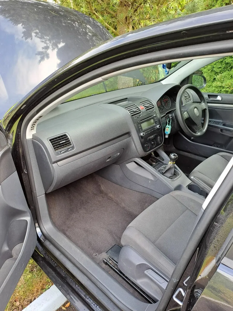 Volkswagen Golf 2006 - Image 1
