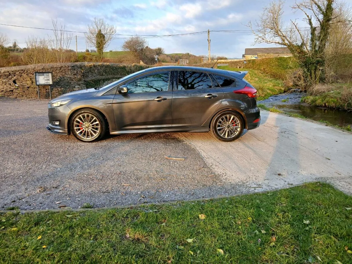 2017 FORD FOCUS ST LINE - Image 2