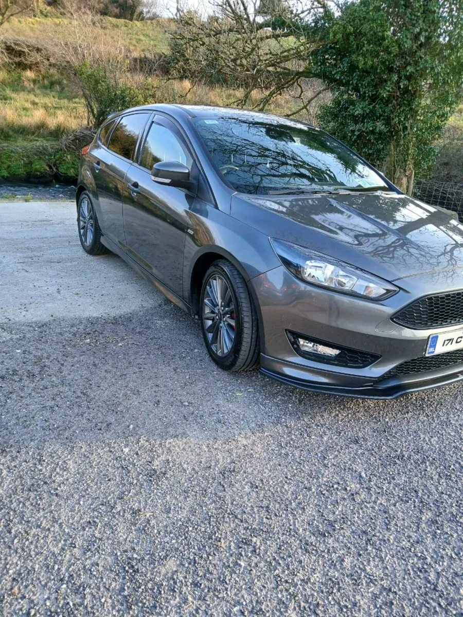 2017 FORD FOCUS ST LINE - Image 4