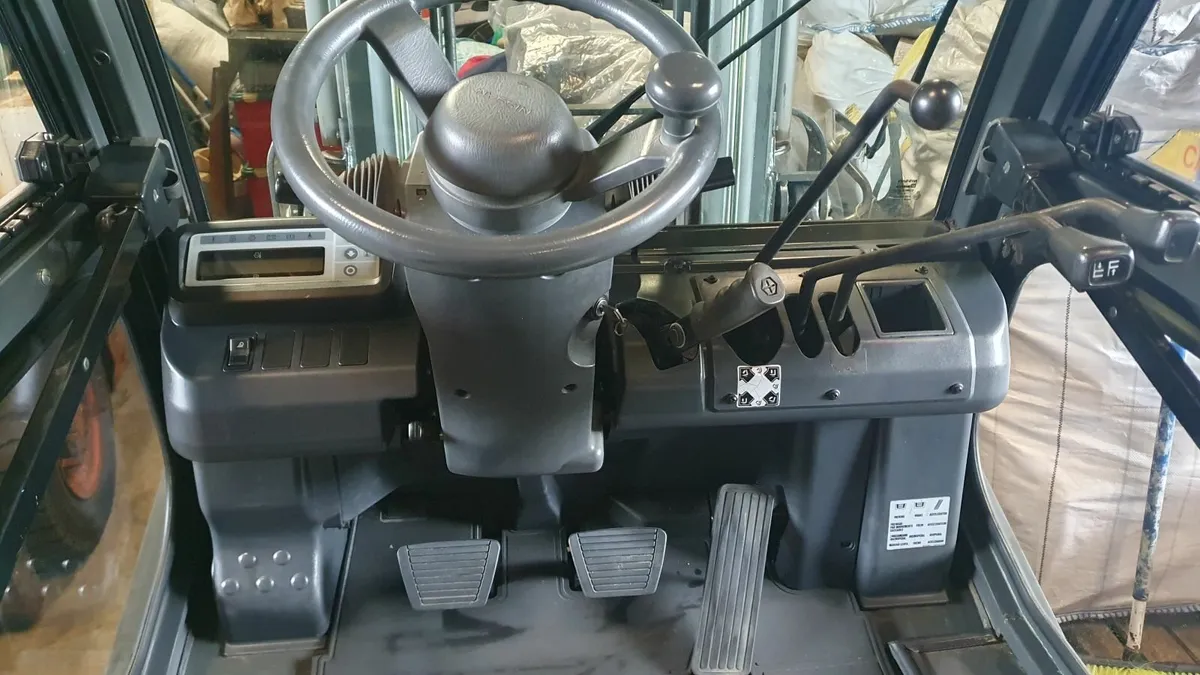 Forklift - Image 3