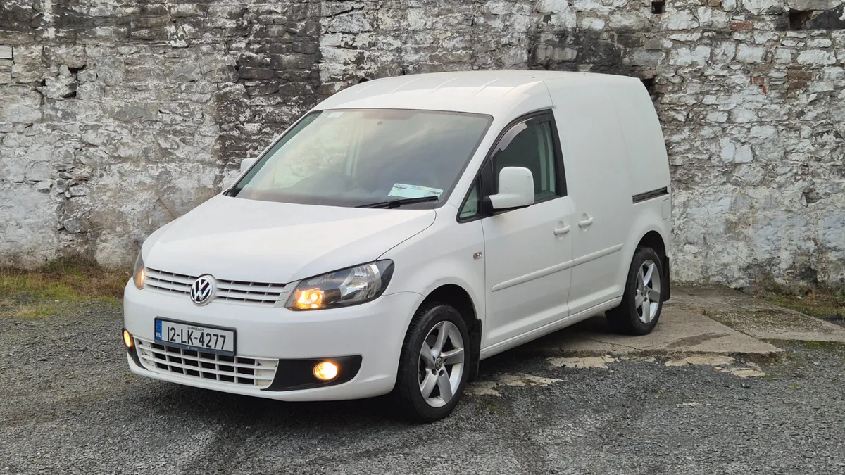 Volkswagen Caddy 1.6TDI Van 102HP Manual - Image 3